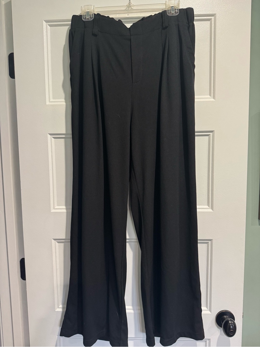 HALARA Black Wide-Leg High-Waisted Waffle Women's Trousers - Pleated Front